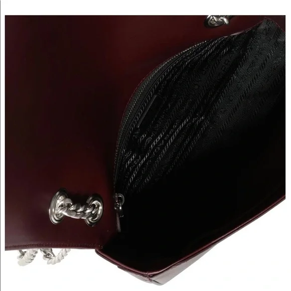 PRADA pattina in pelle saffiano vernice bag 318 - Picture 5 of 8